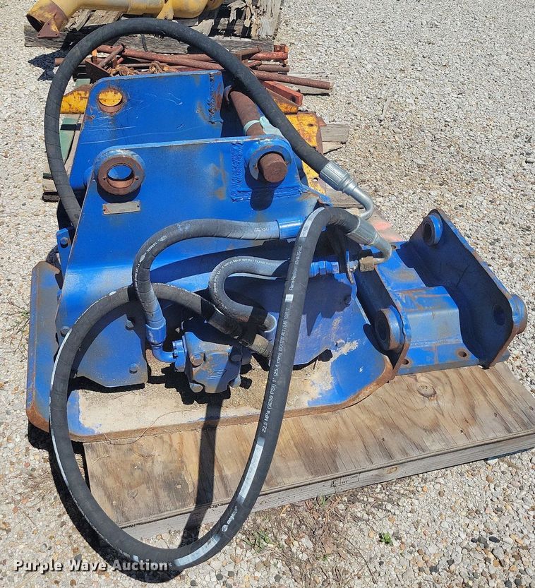 image for item DP1410 Tramac plate compactor