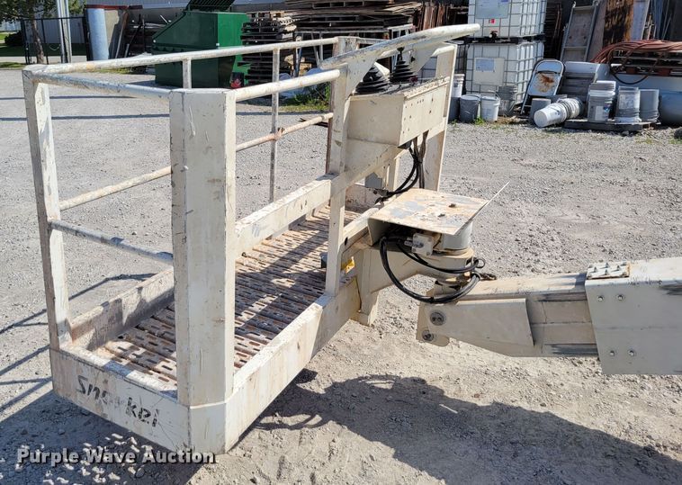 image for item DP1423 2006 Snorkel TB60 boom lift