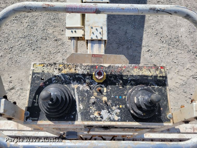 image for item DP1423 2006 Snorkel TB60 boom lift