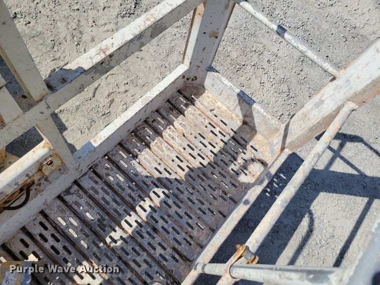 image for item DP1423 2006 Snorkel TB60 boom lift