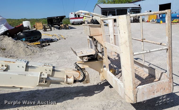 image for item DP1423 2006 Snorkel TB60 boom lift