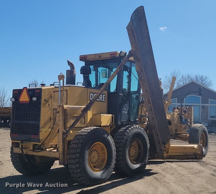 image for item DP3523 2004 John Deere 770CH motor grader