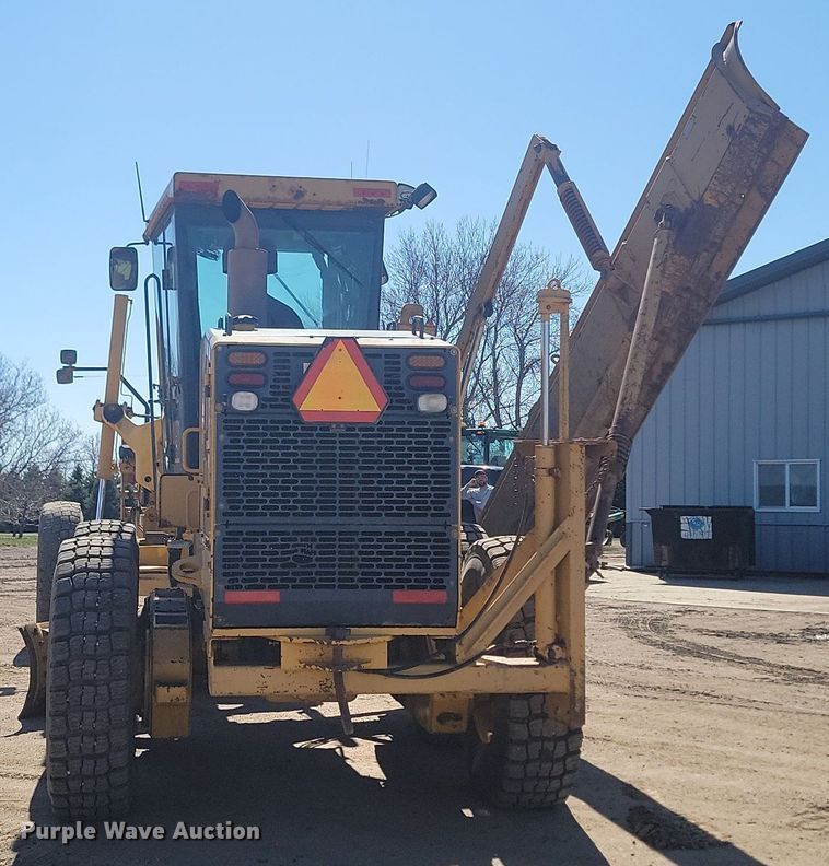 image for item DP3523 2004 John Deere 770CH motor grader