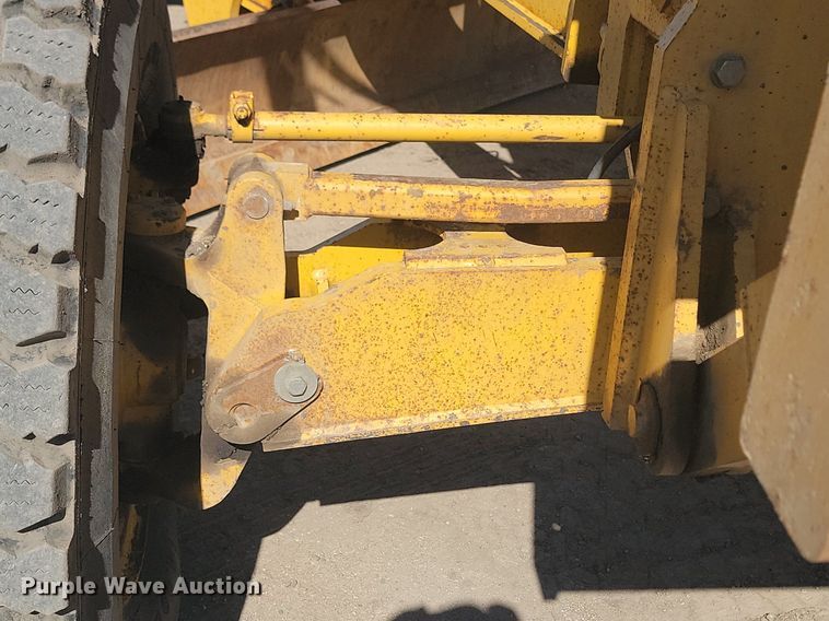 image for item DP3523 2004 John Deere 770CH motor grader