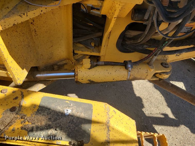 image for item DP3523 2004 John Deere 770CH motor grader