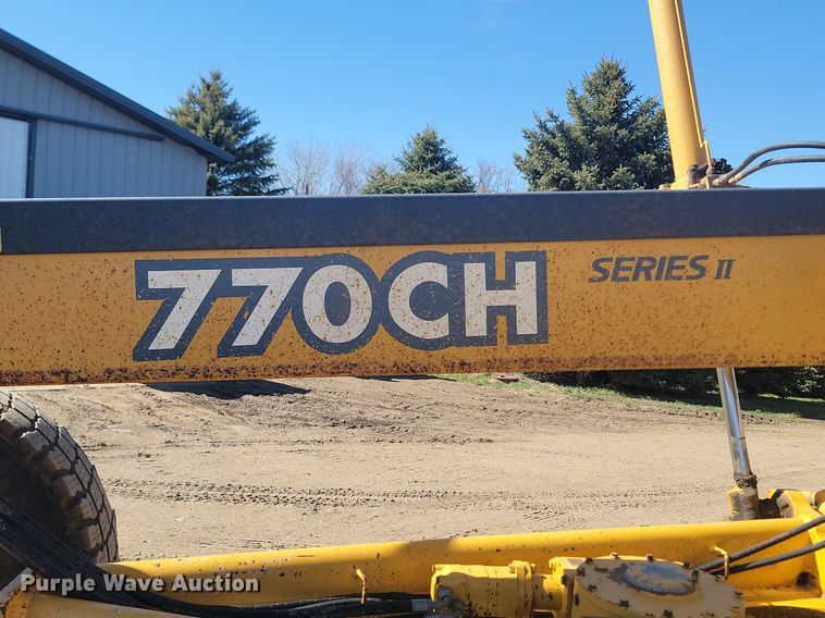 image for item DP3523 2004 John Deere 770CH motor grader