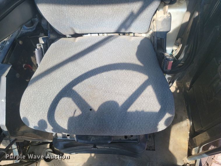 image for item DP3523 2004 John Deere 770CH motor grader