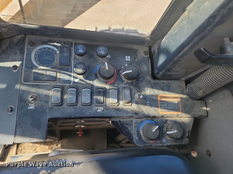 image for item DP3523 2004 John Deere 770CH motor grader