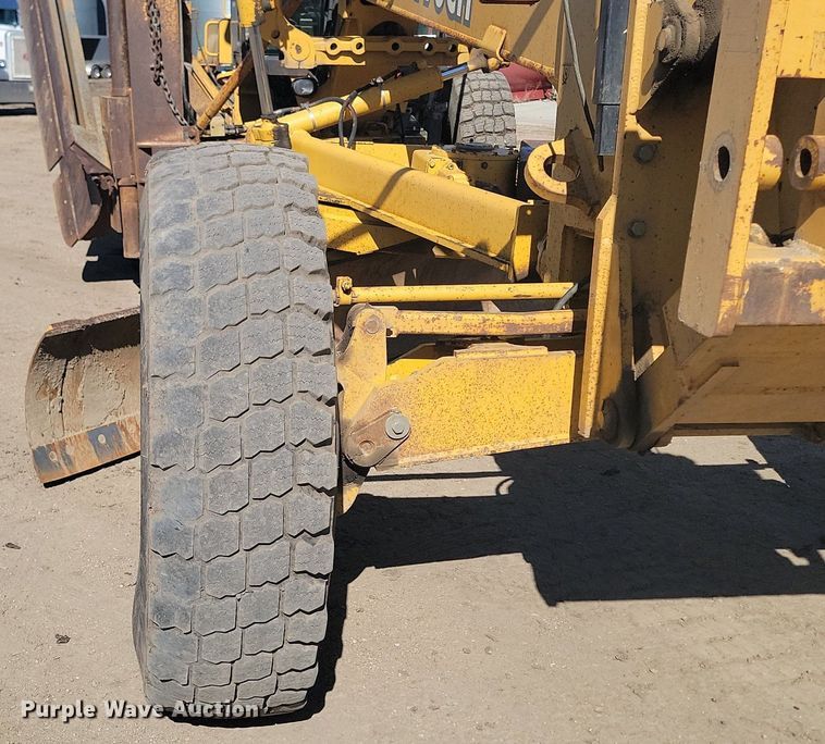 image for item DP3523 2004 John Deere 770CH motor grader