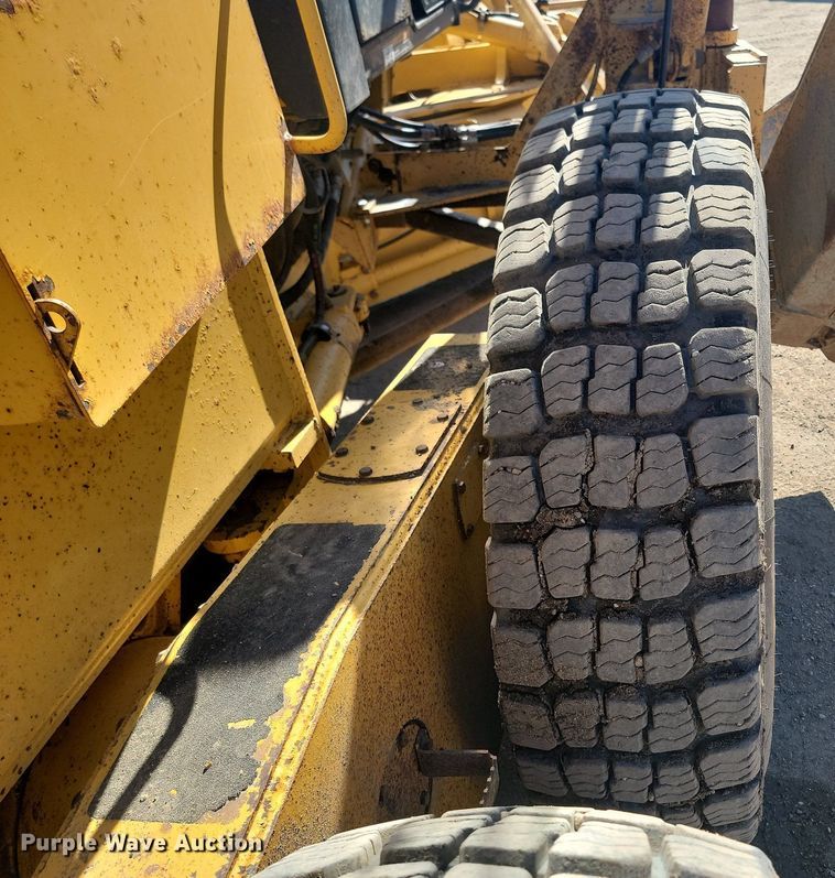 image for item DP3523 2004 John Deere 770CH motor grader