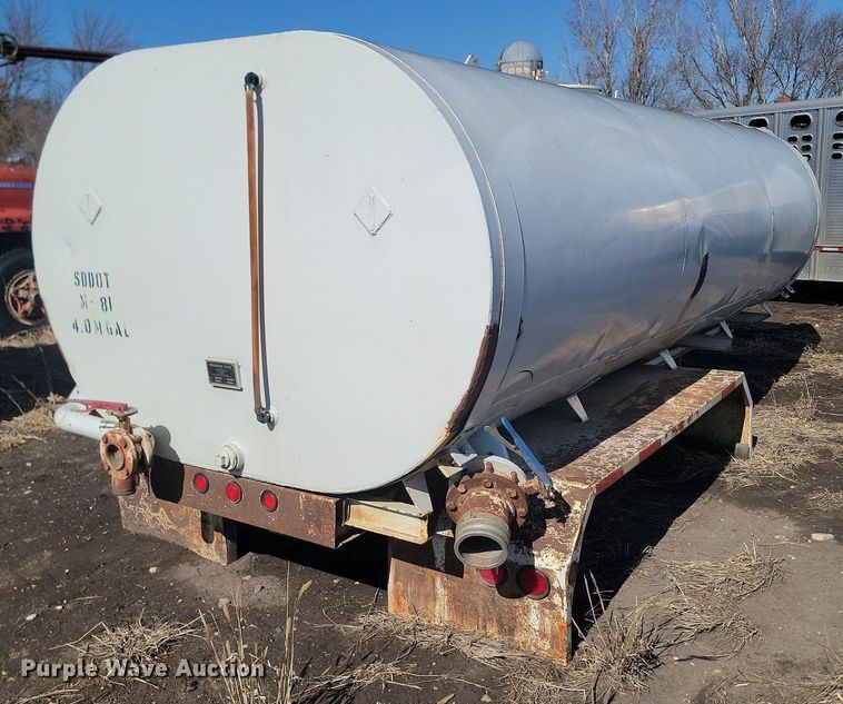 image for item DP3525 Sherman Tank WT-10 water tank bed