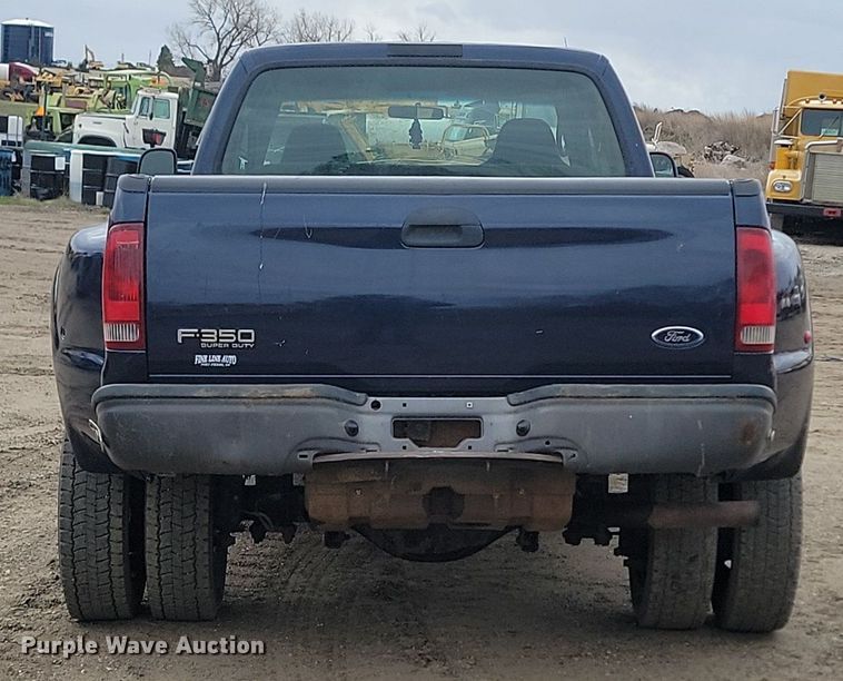 image for item DP3531 2002 Ford  F450 Super Duty XL Crew Cab pickup truck