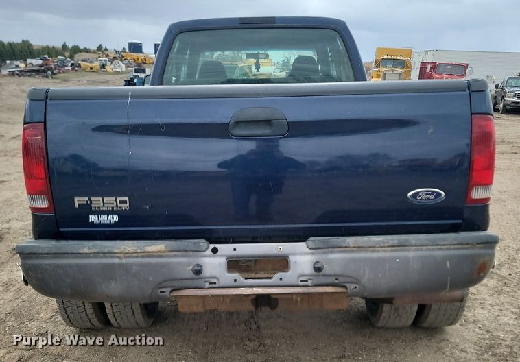 image for item DP3531 2002 Ford  F450 Super Duty XL Crew Cab pickup truck