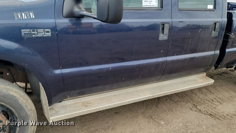 image for item DP3531 2002 Ford  F450 Super Duty XL Crew Cab pickup truck