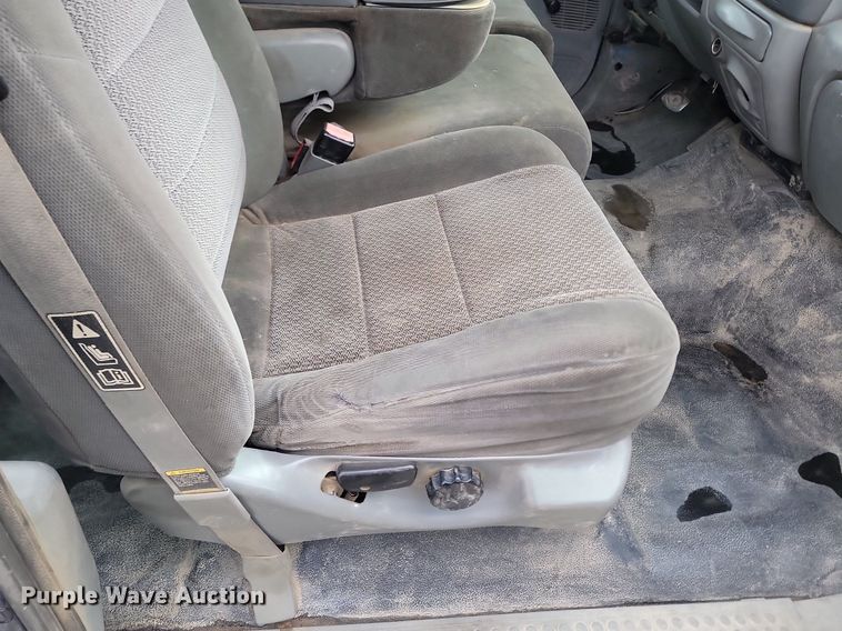 image for item DP3531 2002 Ford  F450 Super Duty XL Crew Cab pickup truck