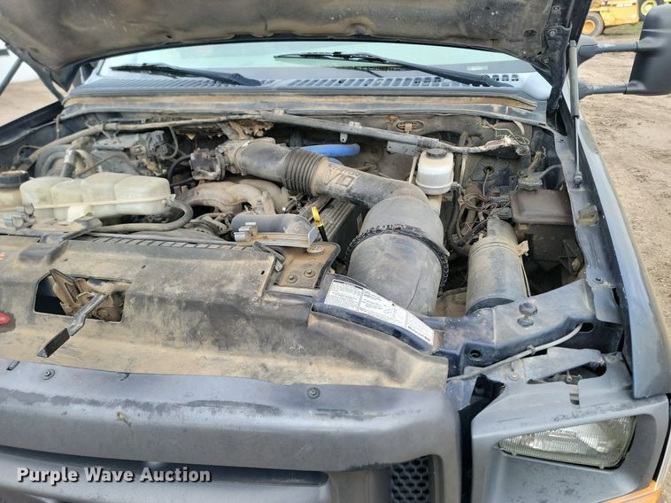 image for item DP3531 2002 Ford  F450 Super Duty XL Crew Cab pickup truck