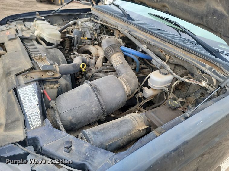 image for item DP3531 2002 Ford  F450 Super Duty XL Crew Cab pickup truck