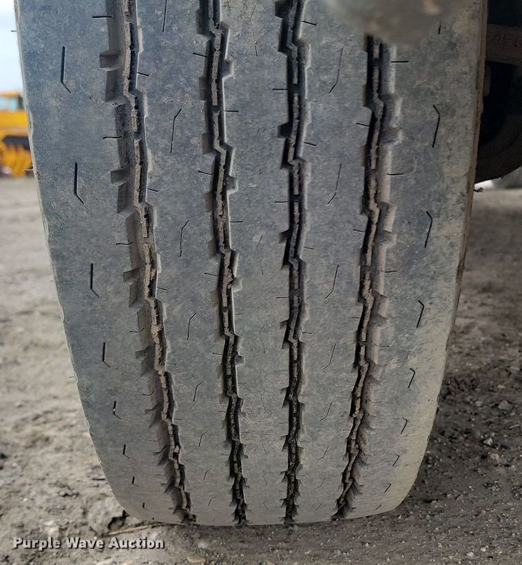 image for item DP3531 2002 Ford  F450 Super Duty XL Crew Cab pickup truck