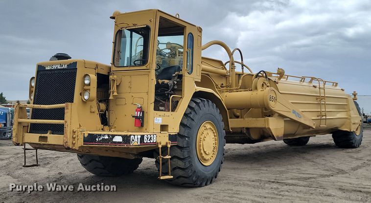 image for item DP3532 1981 Caterpillar 623B water wagon