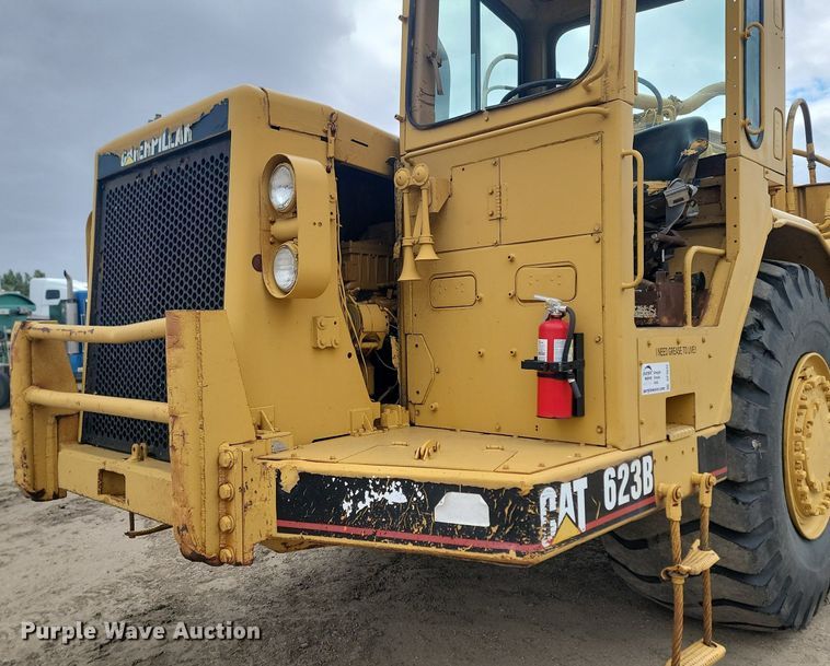 image for item DP3532 1981 Caterpillar 623B water wagon