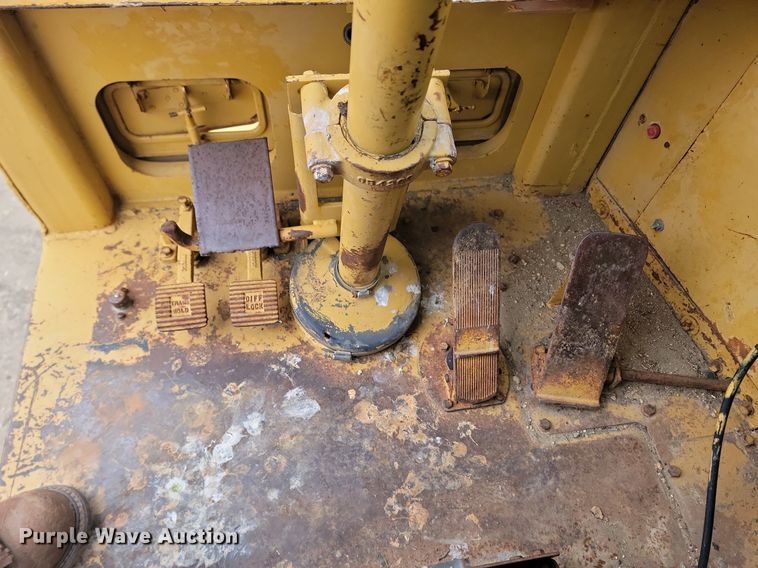 image for item DP3532 1981 Caterpillar 623B water wagon