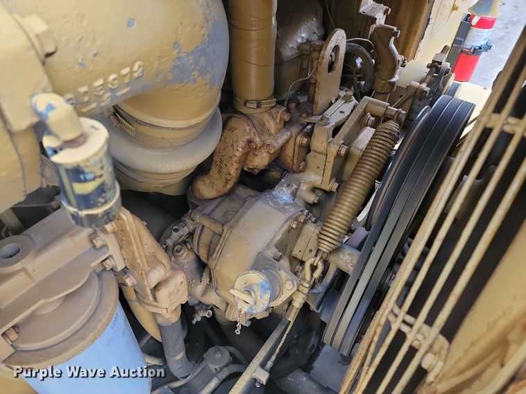 image for item DP3532 1981 Caterpillar 623B water wagon