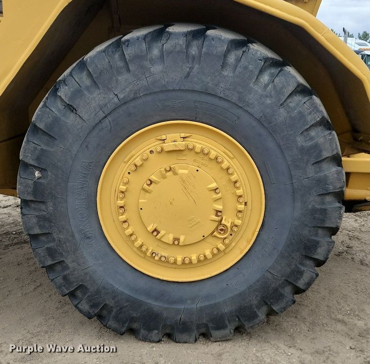 image for item DP3532 1981 Caterpillar 623B water wagon