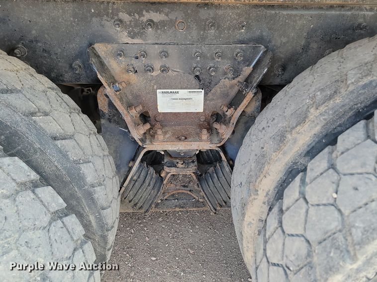 image for item DP3571 2013 Peterbilt  320 refuse truck