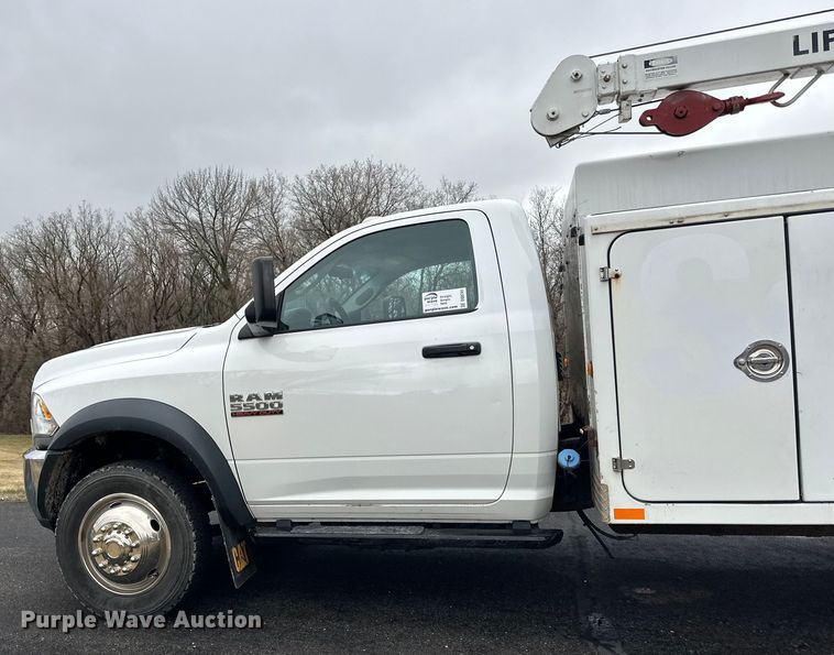 image for item DQ0741 2014 Dodge Ram 5500HD utility / service truck