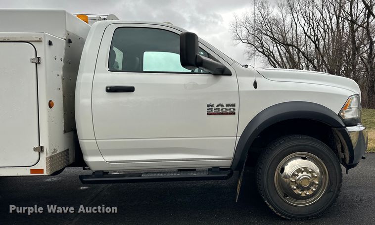 image for item DQ0741 2014 Dodge Ram 5500HD utility / service truck