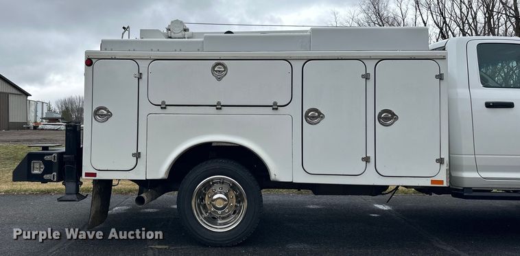 image for item DQ0741 2014 Dodge Ram 5500HD utility / service truck