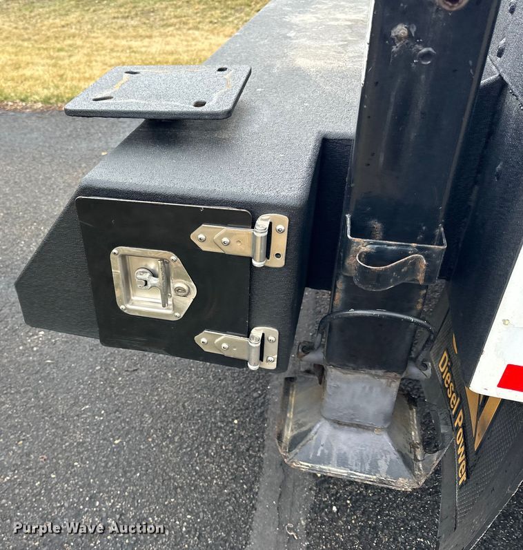 image for item DQ0741 2014 Dodge Ram 5500HD utility / service truck