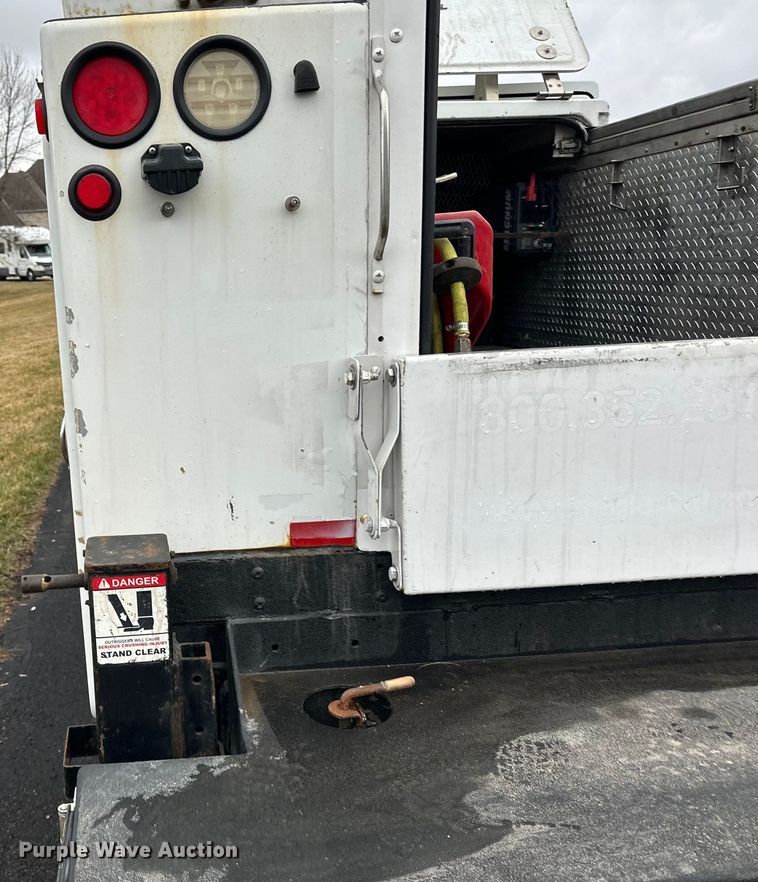 image for item DQ0741 2014 Dodge Ram 5500HD utility / service truck