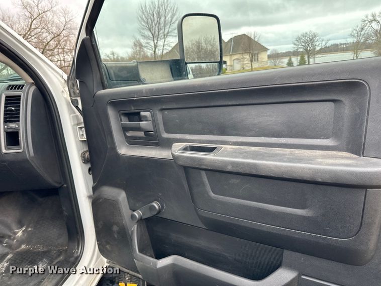 image for item DQ0741 2014 Dodge Ram 5500HD utility / service truck