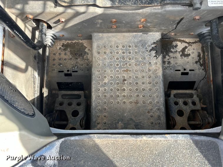 image for item DQ0748 2012 Bobcat S750 skid steer loader