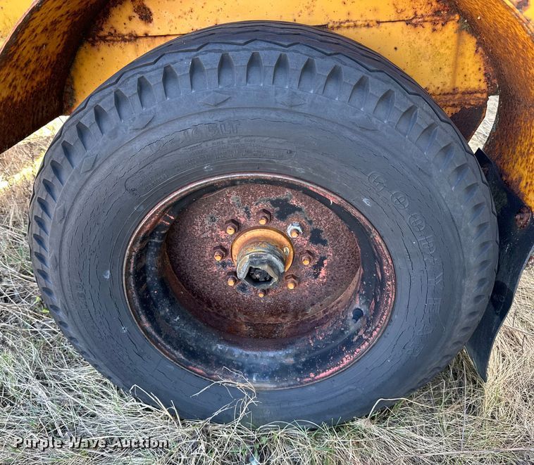 image for item DQ0750 1984 Butler reel trailer