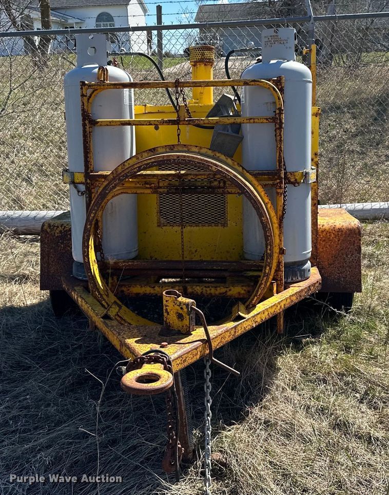 image for item DQ0751 1985 Hesco 4040 07  generator