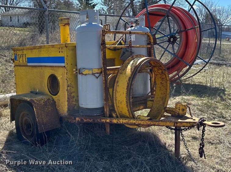 image for item DQ0751 1985 Hesco 4040 07  generator