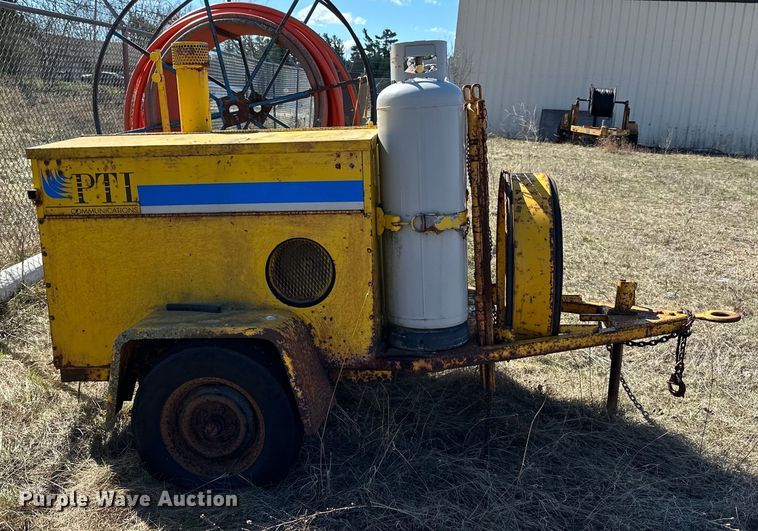 image for item DQ0751 1985 Hesco 4040 07  generator