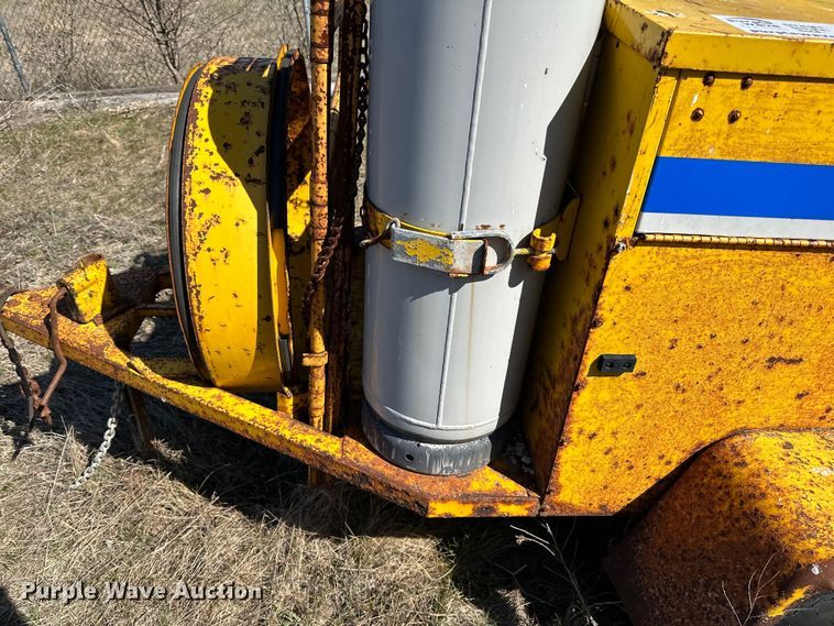 image for item DQ0751 1985 Hesco 4040 07  generator