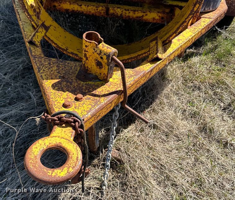 image for item DQ0751 1985 Hesco 4040 07  generator