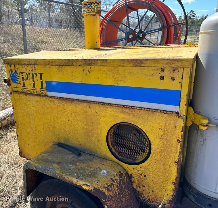 image for item DQ0751 1985 Hesco 4040 07  generator