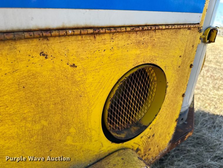 image for item DQ0751 1985 Hesco 4040 07  generator