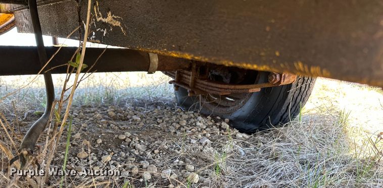 image for item DQ0751 1985 Hesco 4040 07  generator