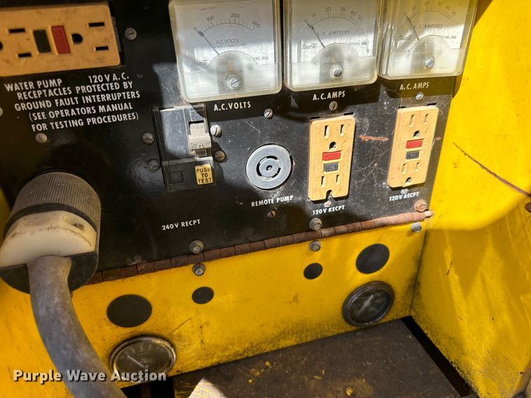 image for item DQ0751 1985 Hesco 4040 07  generator