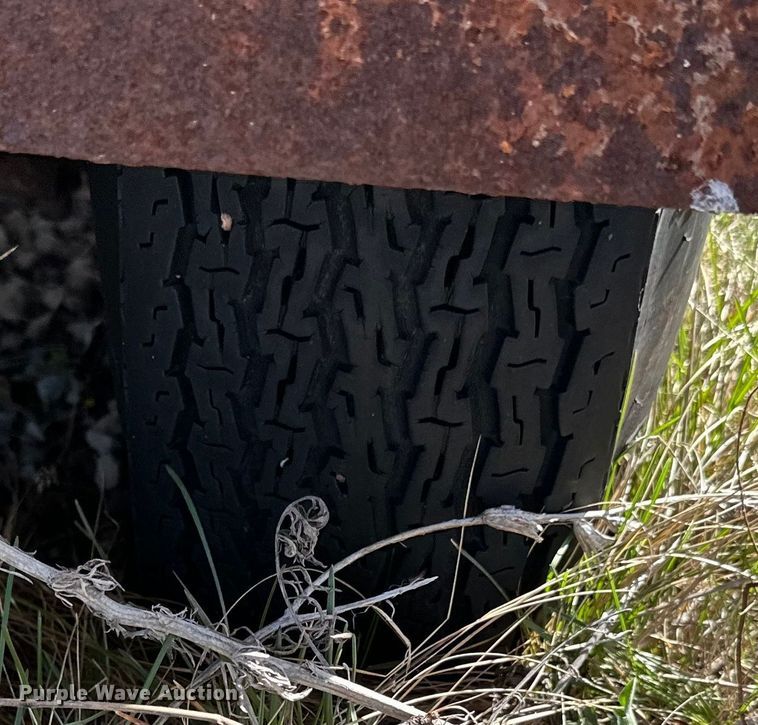 image for item DQ0751 1985 Hesco 4040 07  generator