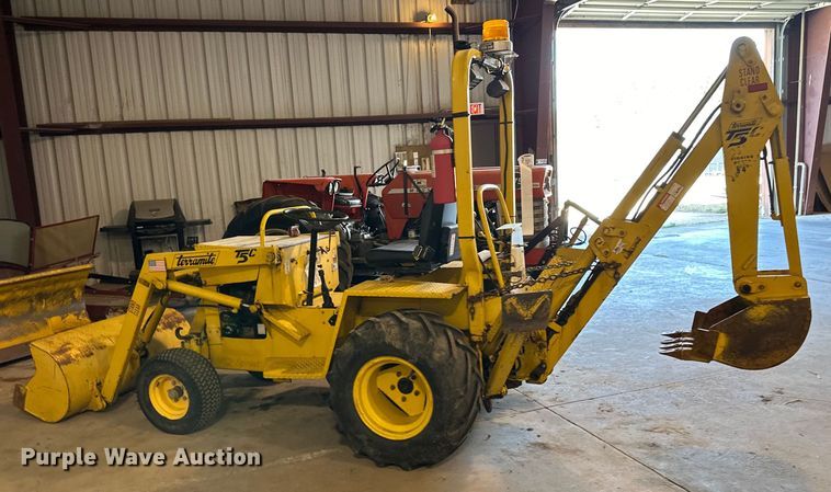 image for item DQ0753 1999 Terramite T5C backhoe