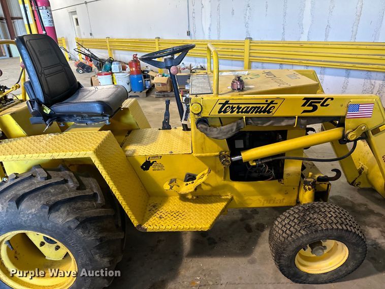 image for item DQ0753 1999 Terramite T5C backhoe