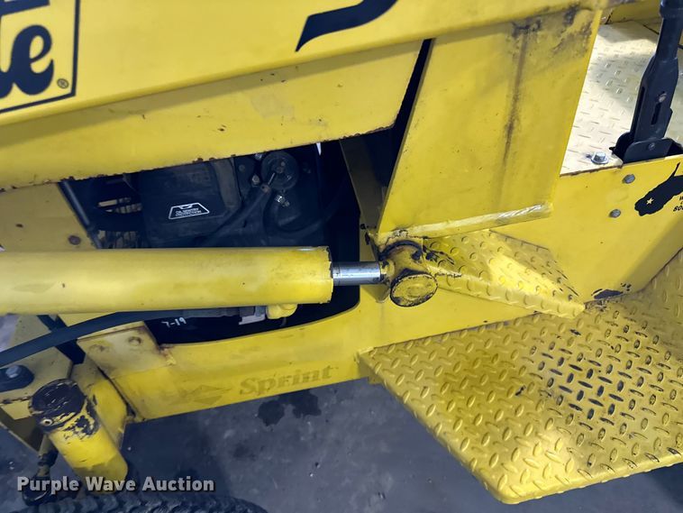 image for item DQ0753 1999 Terramite T5C backhoe