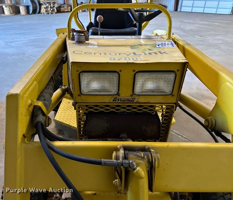 image for item DQ0753 1999 Terramite T5C backhoe
